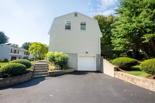 Milford, CT 06461,65 Branca Court