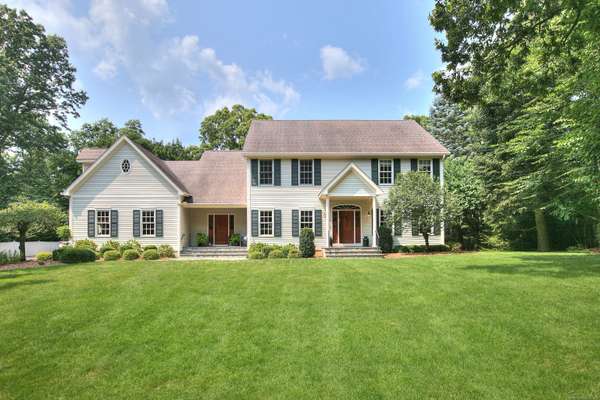 19 Long Lots Road, Westport, CT 06880