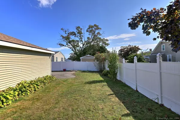 West Haven, CT 06516,22 Sumac Street