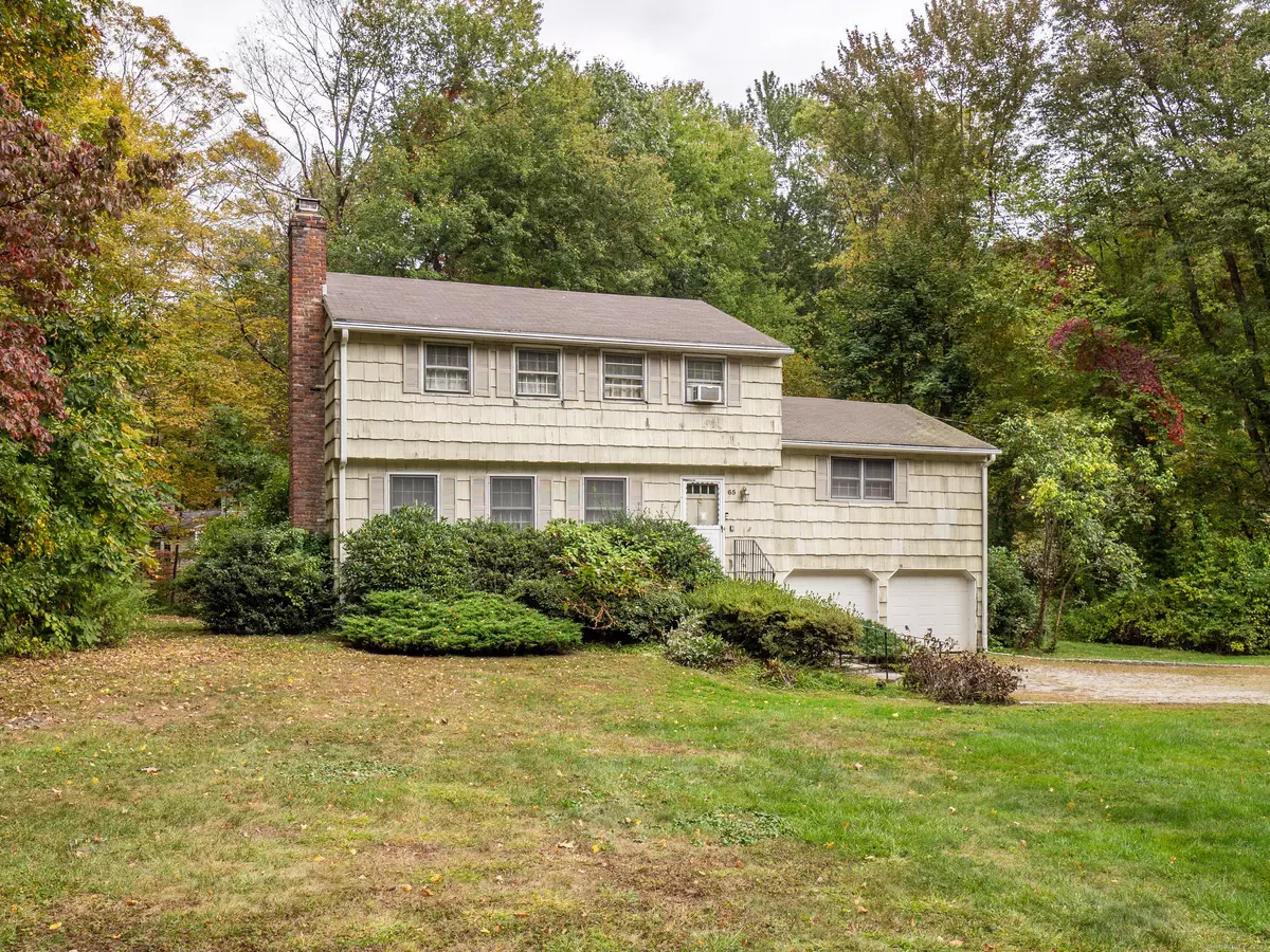 Ridgefield, CT 06877,65 Walnut Grove Road