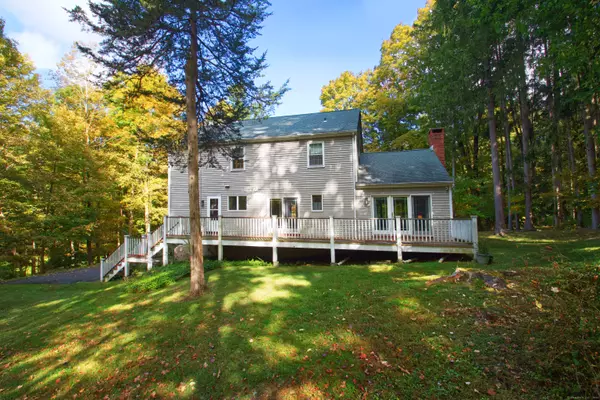 Ridgefield, CT 06877,4 Pinecrest Drive