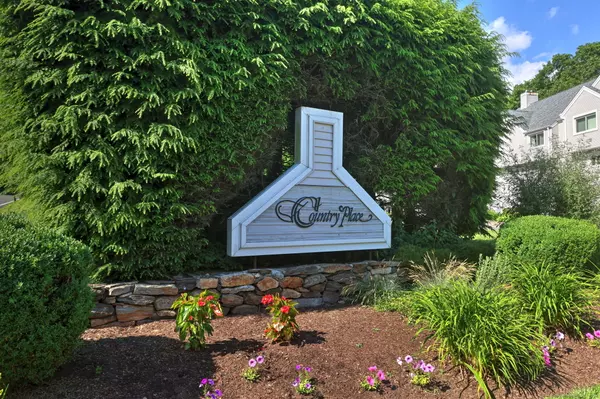 33 Country Place #33, Shelton, CT 06484