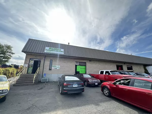 Windsor Locks, CT 06096,68 King Spring Road