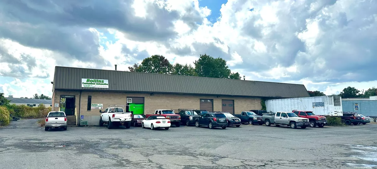 Windsor Locks, CT 06096,68 King Spring Road