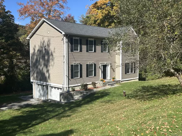 Ridgefield, CT 06877,75 Tanton Hill Road