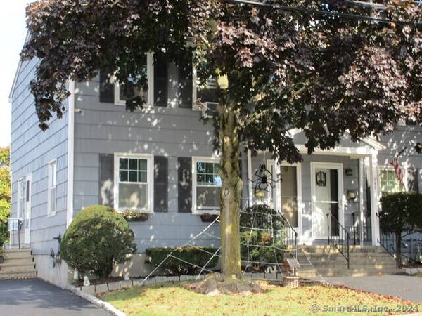 82 Greenfield Street #82, Fairfield, CT 06825