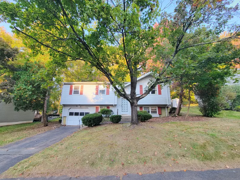 66 Schooner Lane, Meriden, CT 06451