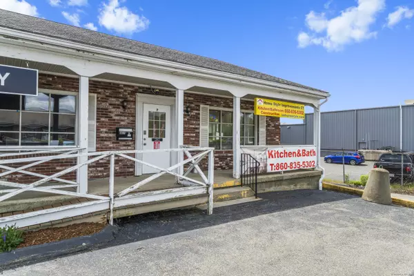 Enfield, CT 06082,77 Hazard Avenue #P