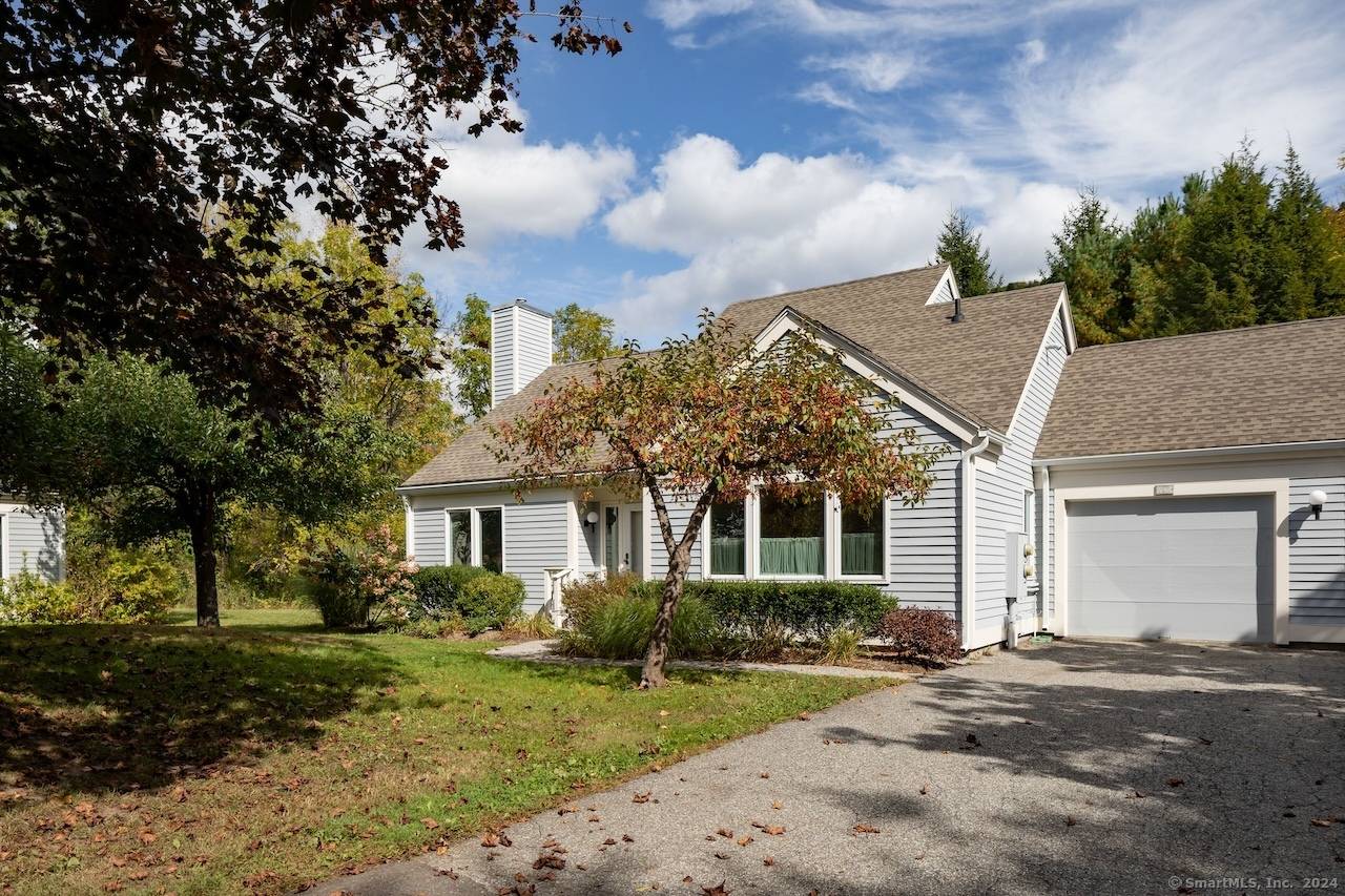 Salisbury, CT 06068,87 Canaan Road #APT 7C