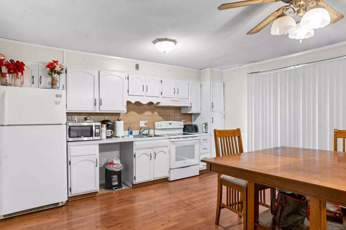 Waterbury, CT 06704,222 Judith Lane #5