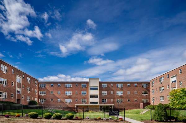 70 Grove Hill Street #APT 2B, New Britain, CT 06052