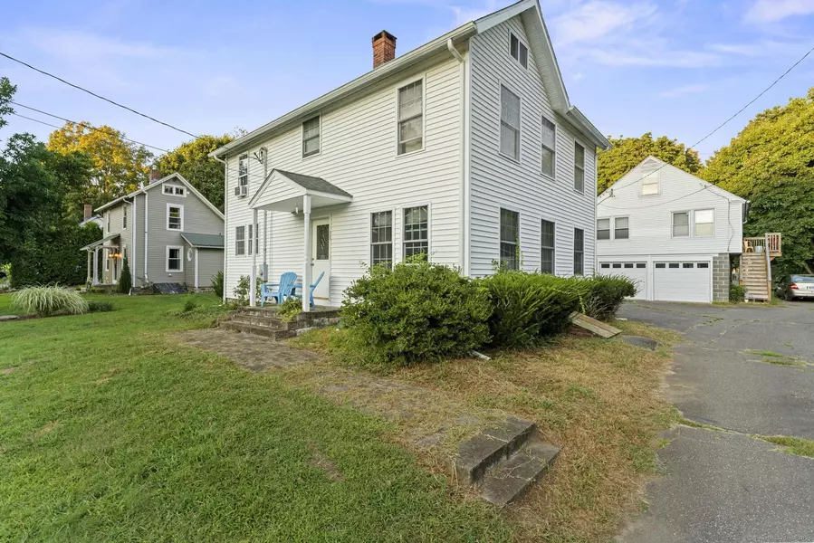 15 Blake Street, Essex, CT 06442