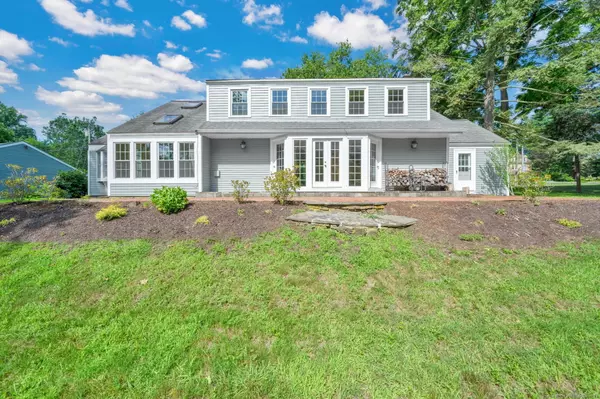 Simsbury, CT 06089,308 Hopmeadow Street