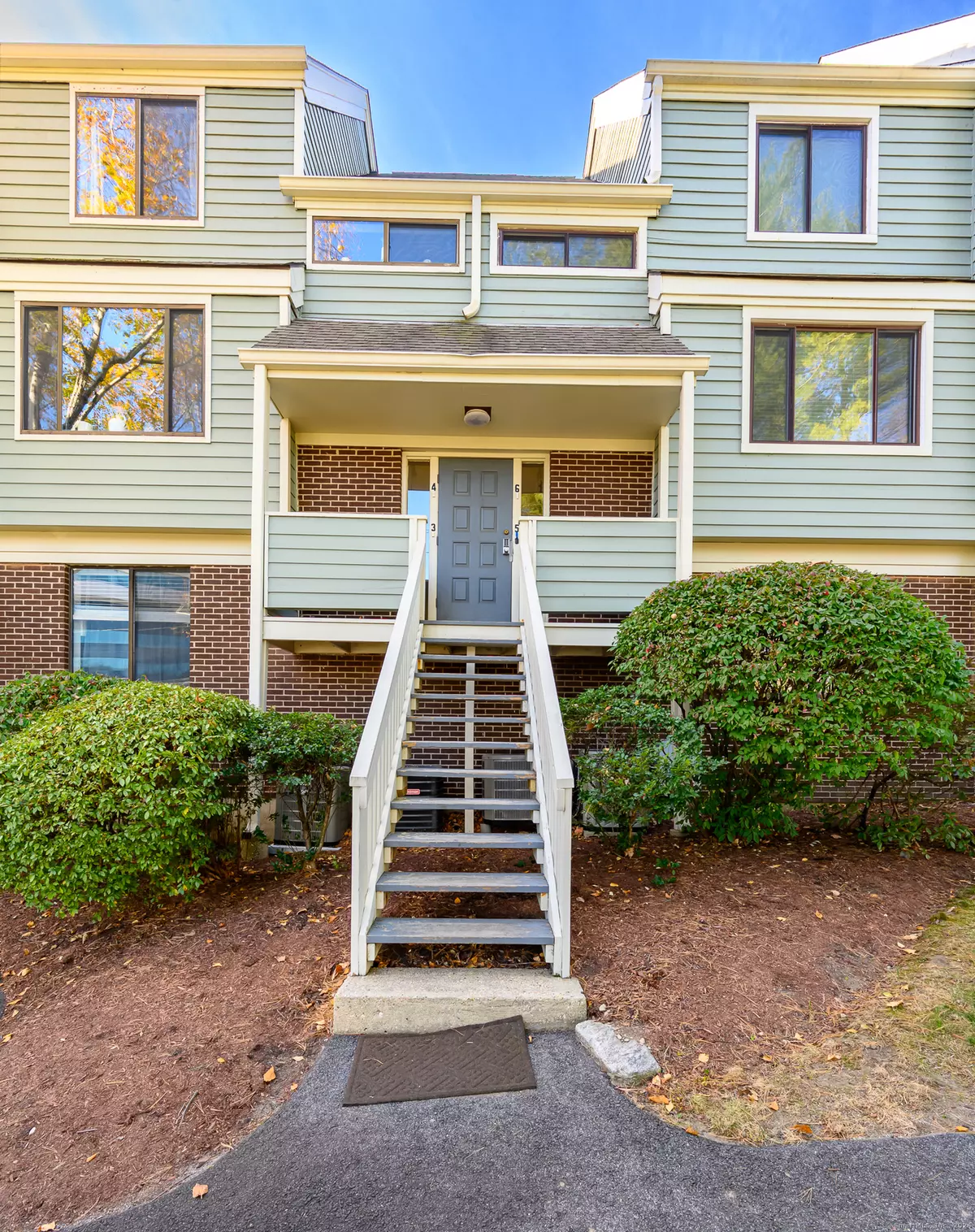 Norwalk, CT 06850,3 Oakwood Avenue #APT A4