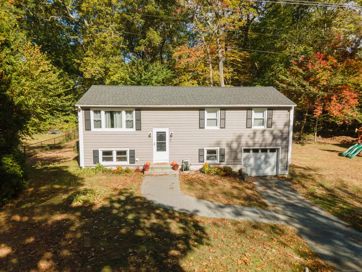 Ledyard, CT 06335,6 Pequot Drive