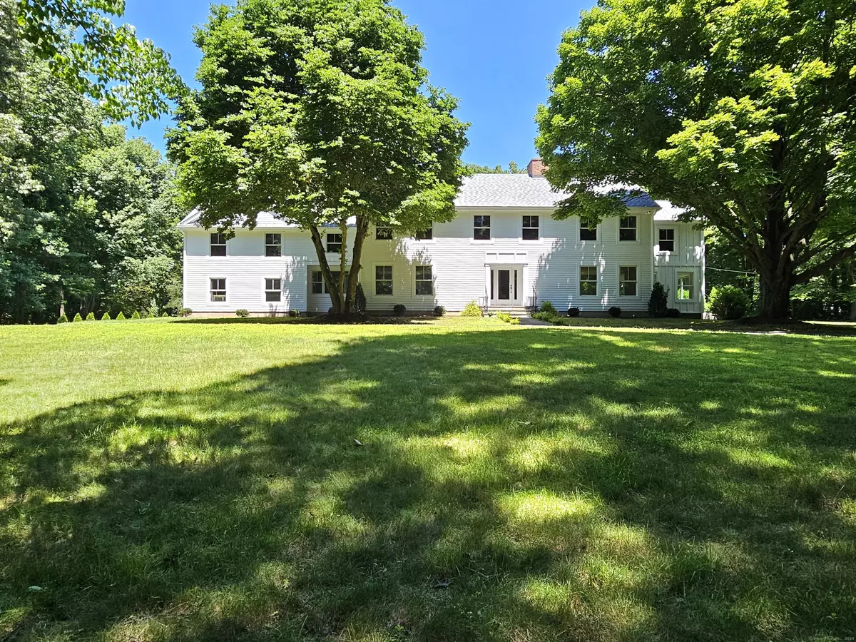 New Canaan, CT 06840,87 Talmadge Hill Road