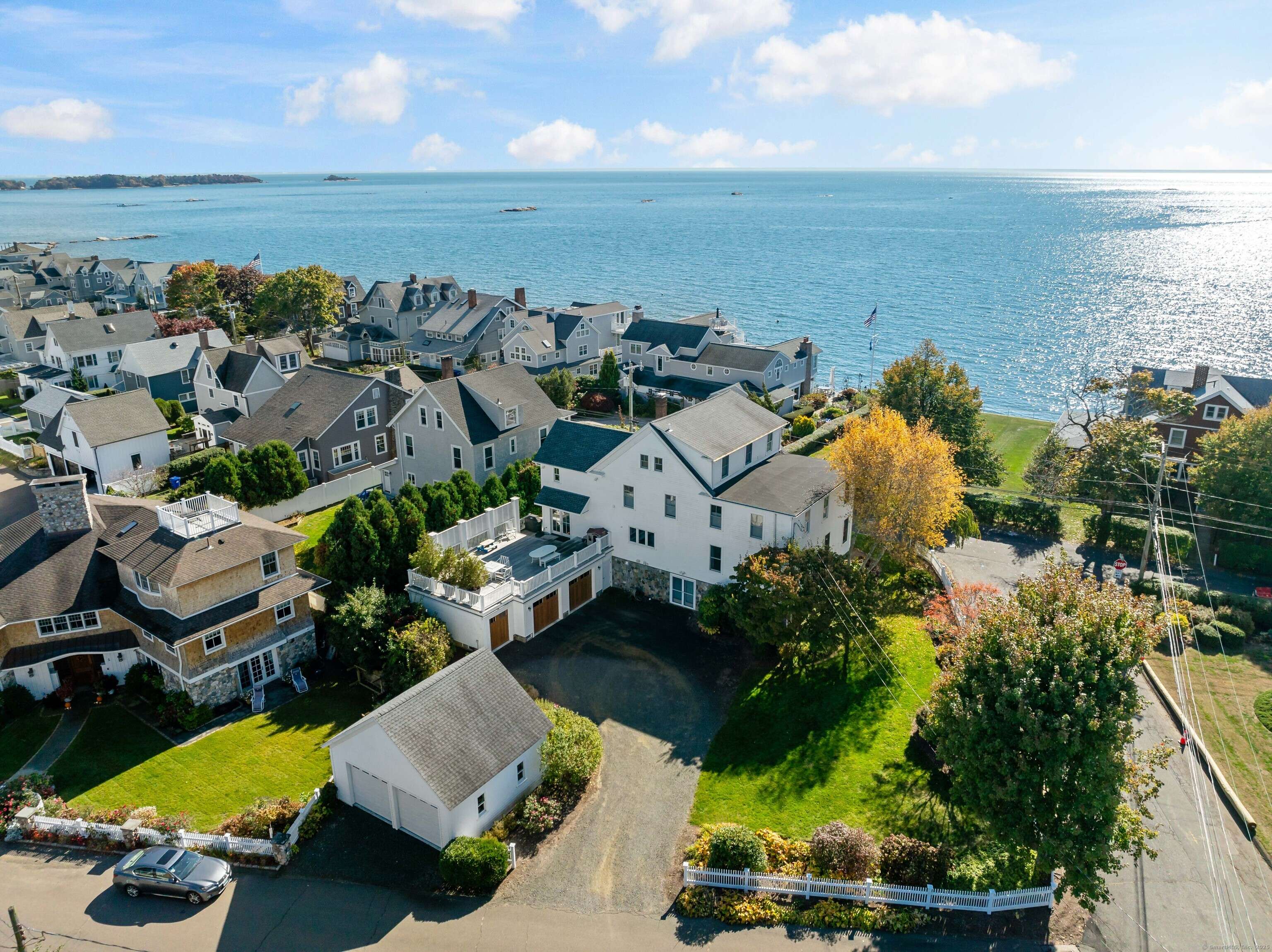 Branford, CT 06405,10 Island View Avenue