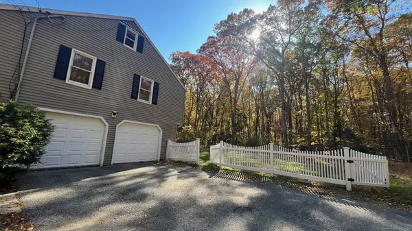 Woodbridge, CT 06525,88 Maple Vale Drive