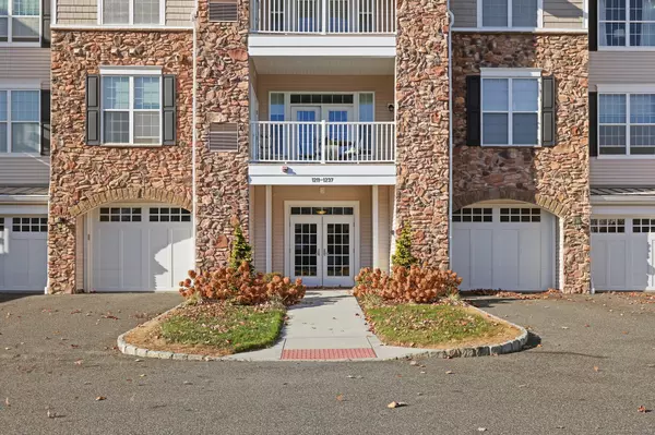 Newtown, CT 06470,1227 Brookside Court #1227