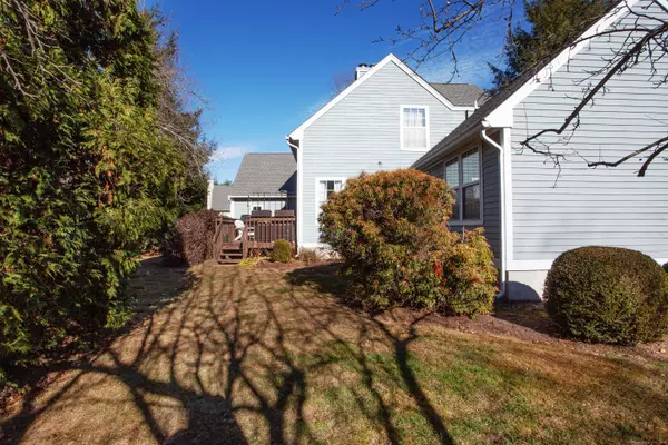 Granby, CT 06035,10 Windcrest Drive #10