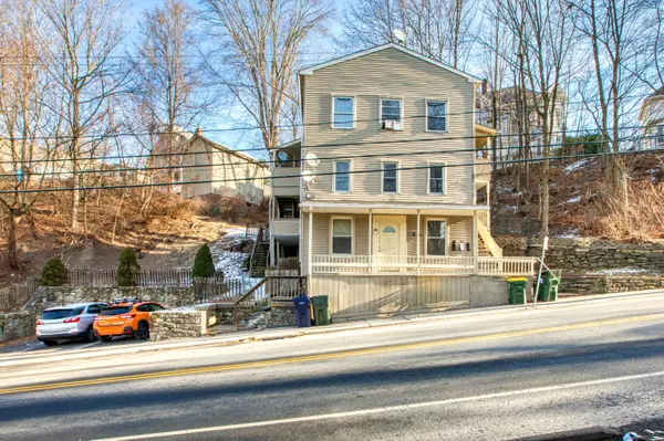 Seymour, CT 06483,3-7 Maple Street #5