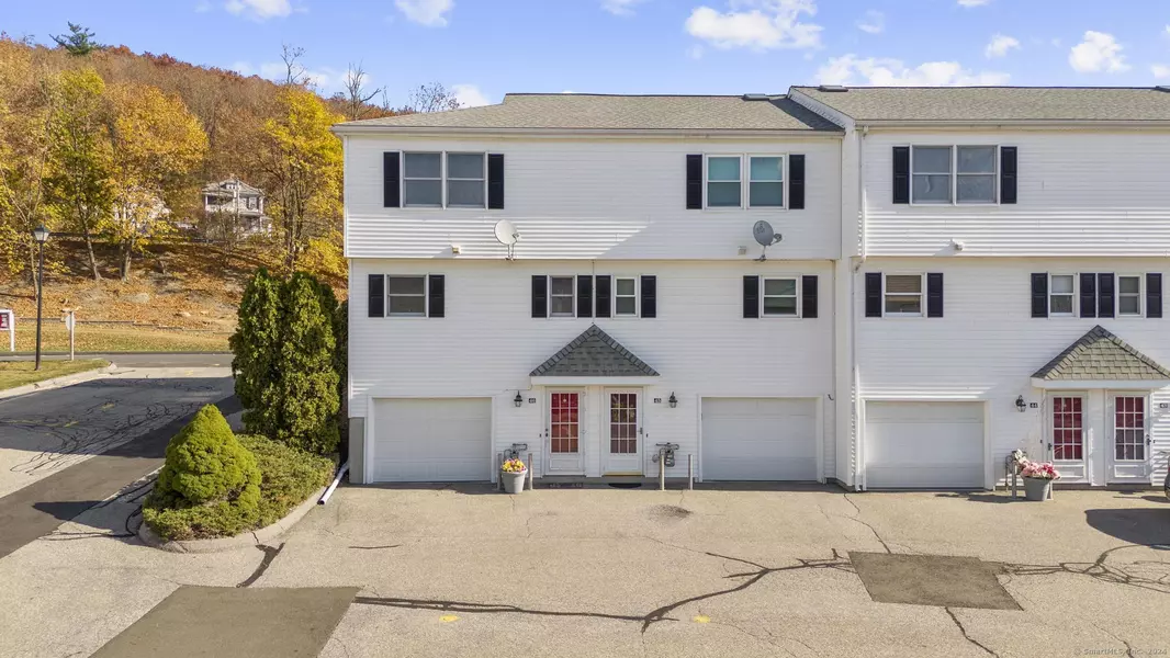 46 Commodore Commons #46, Derby, CT 06418