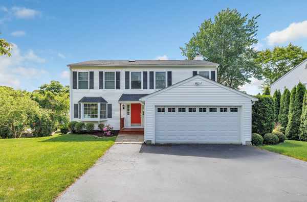 14 Lacey Lane, Norwalk, CT 06854