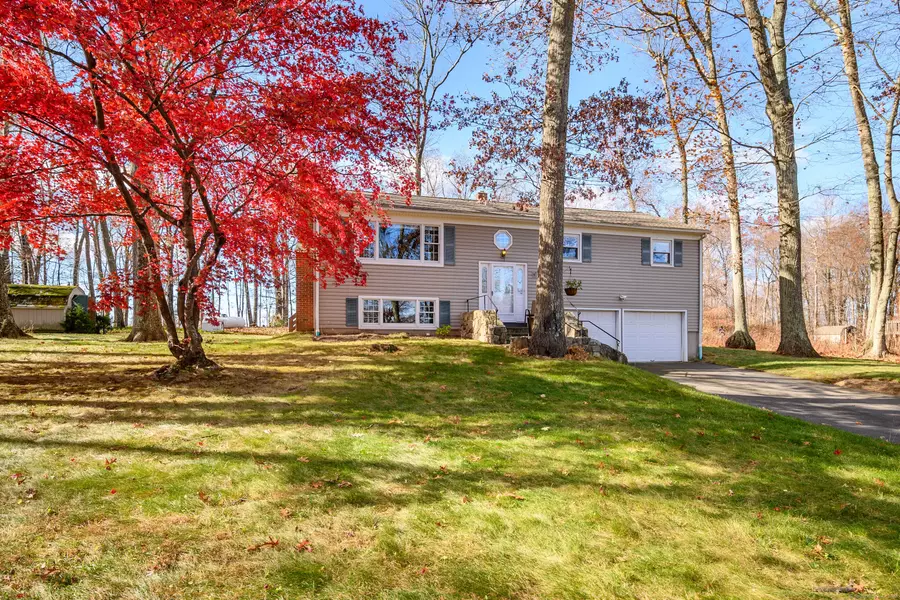 16 Valley View Road, Brookfield, CT 06804