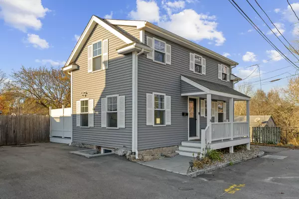 Stonington, CT 06379,36 Downer Street