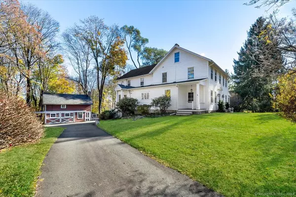 New Canaan, CT 06840,418 Carter Street