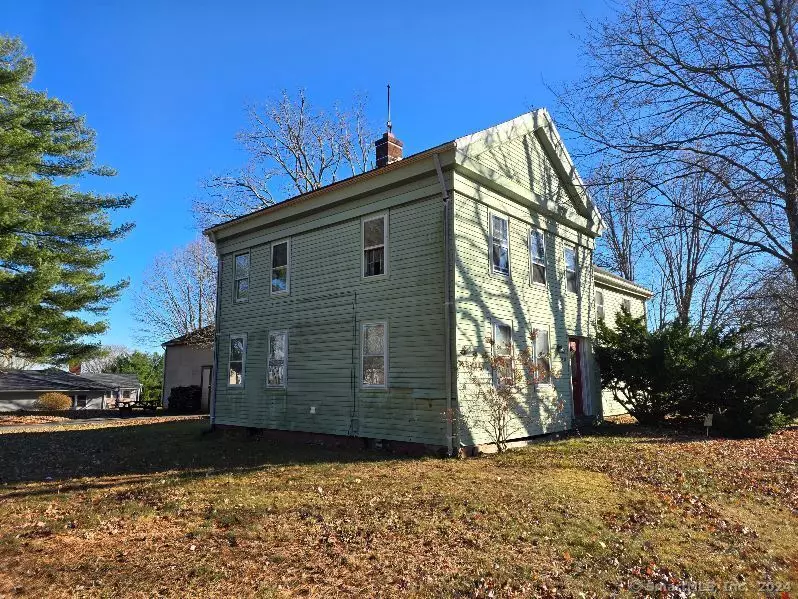 Suffield, CT 06078,1484 East Street North