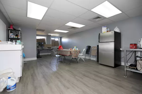 Windsor, CT 06095,1475 Palisado Avenue