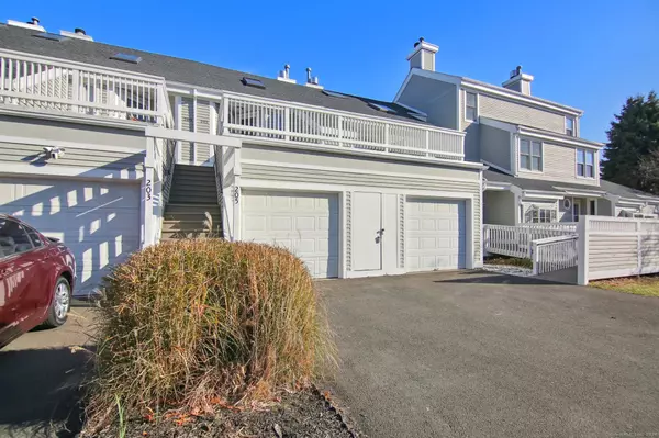 East Haven, CT 06512,233 Mansfield Grove Road #205