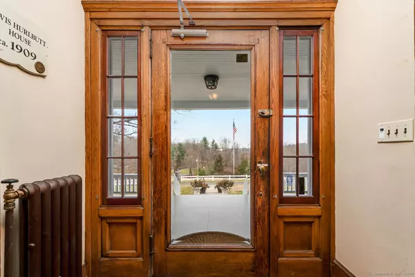 Wilton, CT 06897,475 Danbury Road