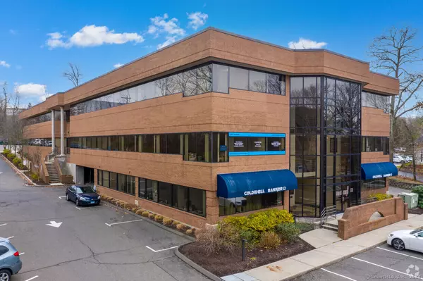 Trumbull, CT 06611,2 Corporate Drive #208