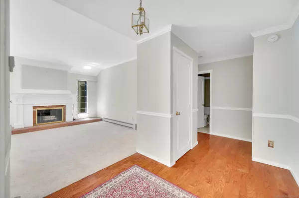 Southbury, CT 06488,999 Heritage Village #B