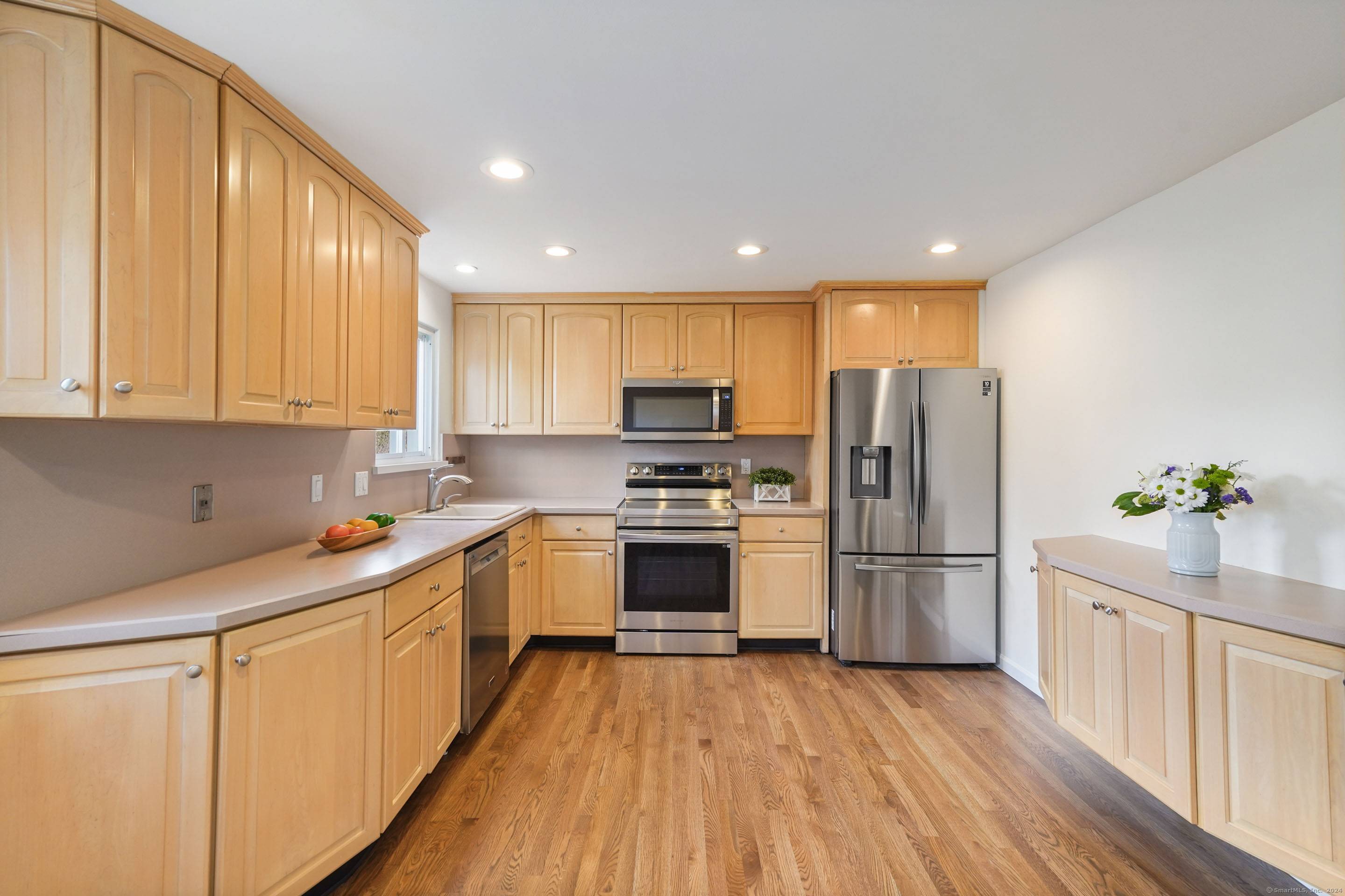Stamford, CT 06907,46 Regent Court