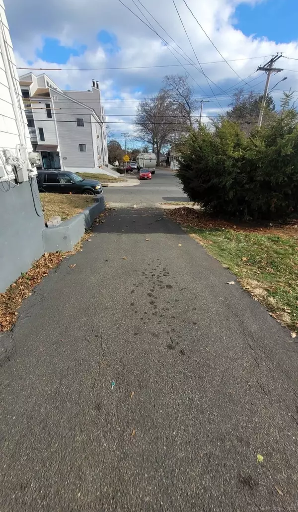 Bridgeport, CT 06610,69 Weber Avenue