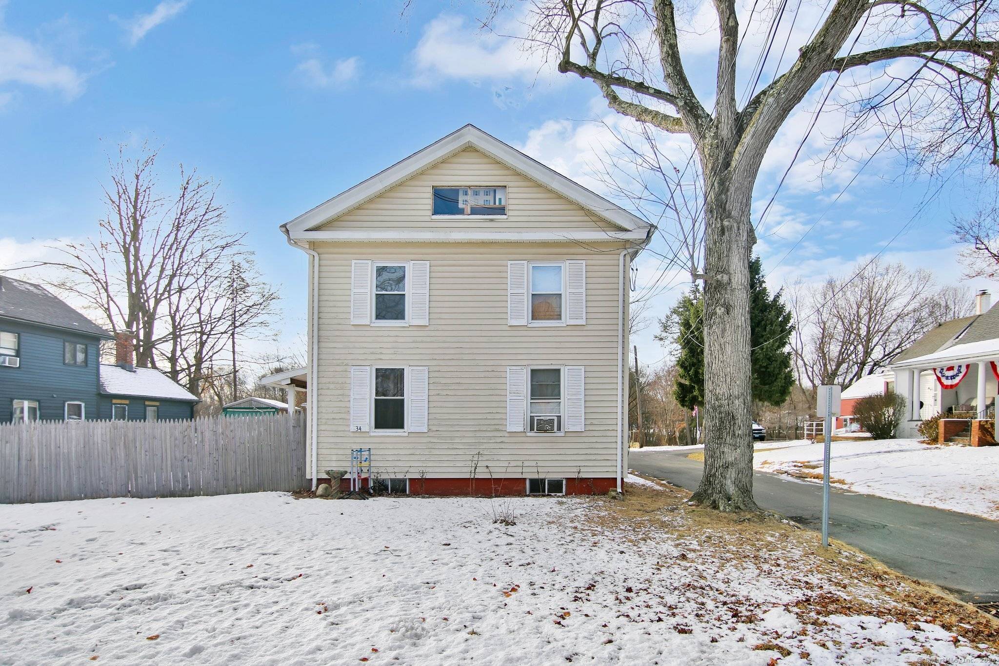 34 Elm Street, Windsor Locks, CT 06096