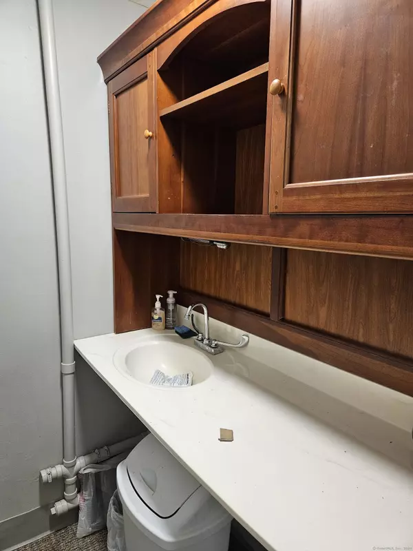 Middletown, CT 06457,292 Main Street #274