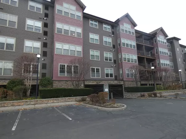 Norwalk, CT 06854,100 Richards Avenue #APT 103