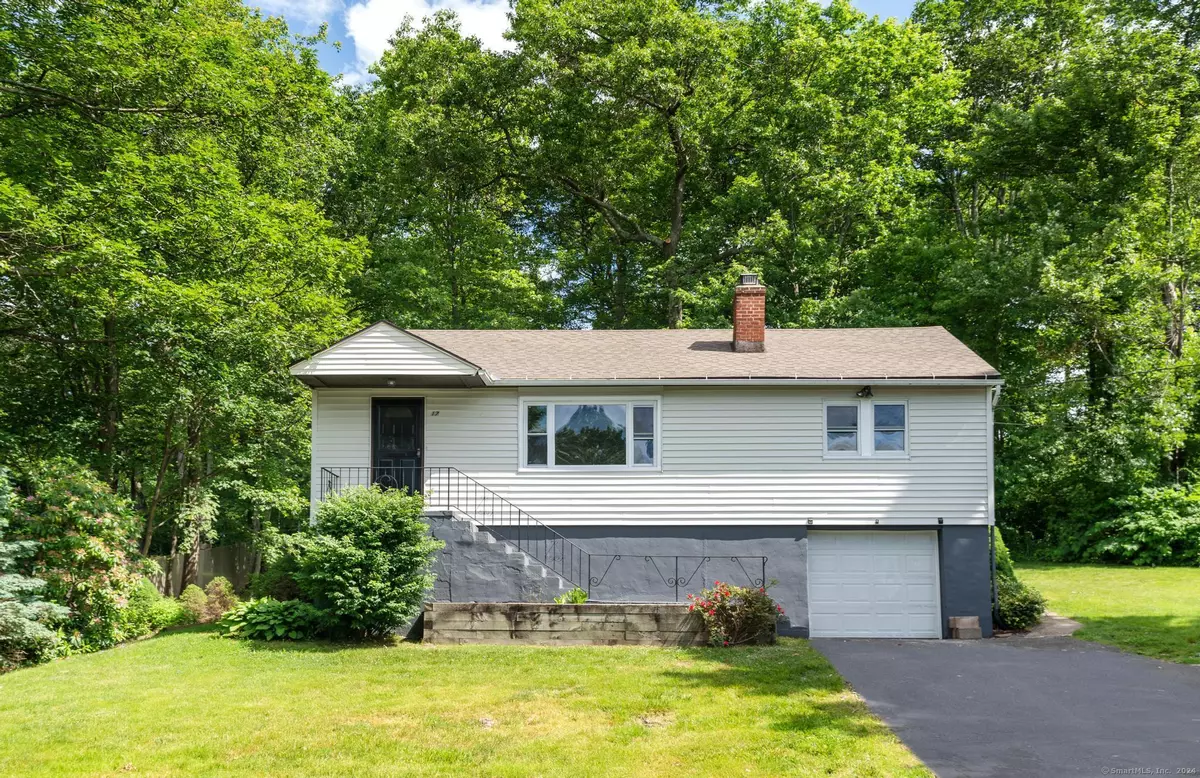 Wolcott, CT 06716,17 Janet Avenue