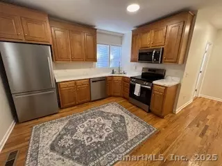 New Canaan, CT 06840,10 Hill Street #1