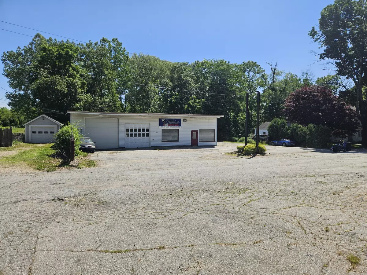 Plainfield, CT 06354,296 Putnam Road