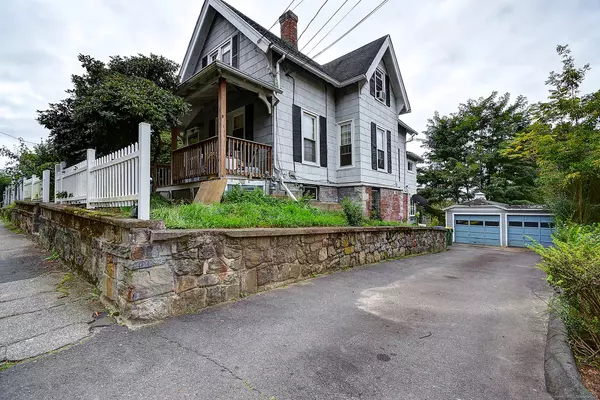 30 Ashley Street, Waterbury, CT 06704