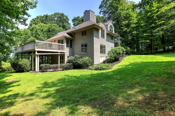 Glastonbury, CT 06033,521 Overlook Road