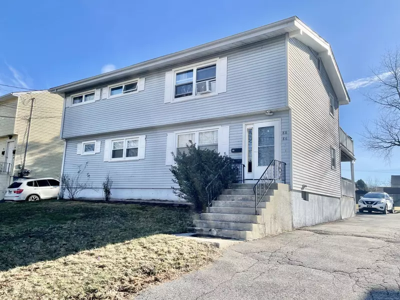 86 Royal Oak Drive #1, Waterbury, CT 06708