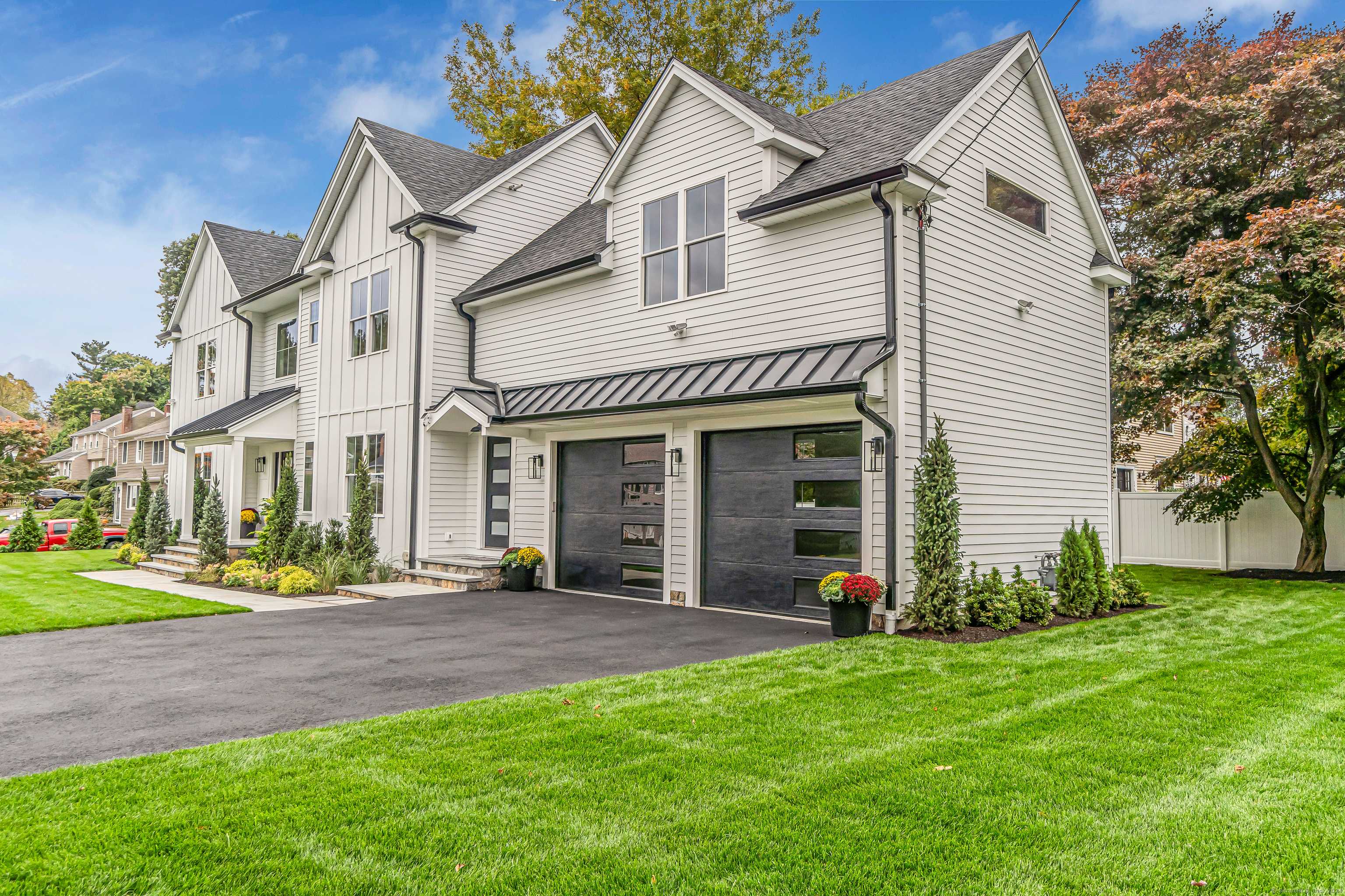 Fairfield, CT 06824,20 Saint Marc Lane