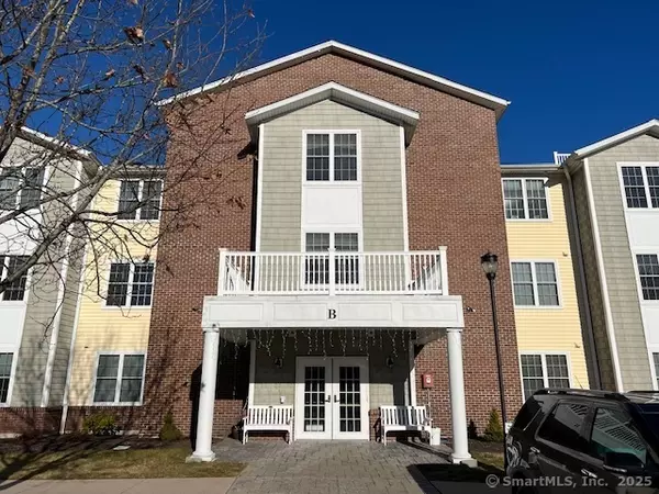 2590 Gold Star Highway #APT 114, Groton, CT 06355