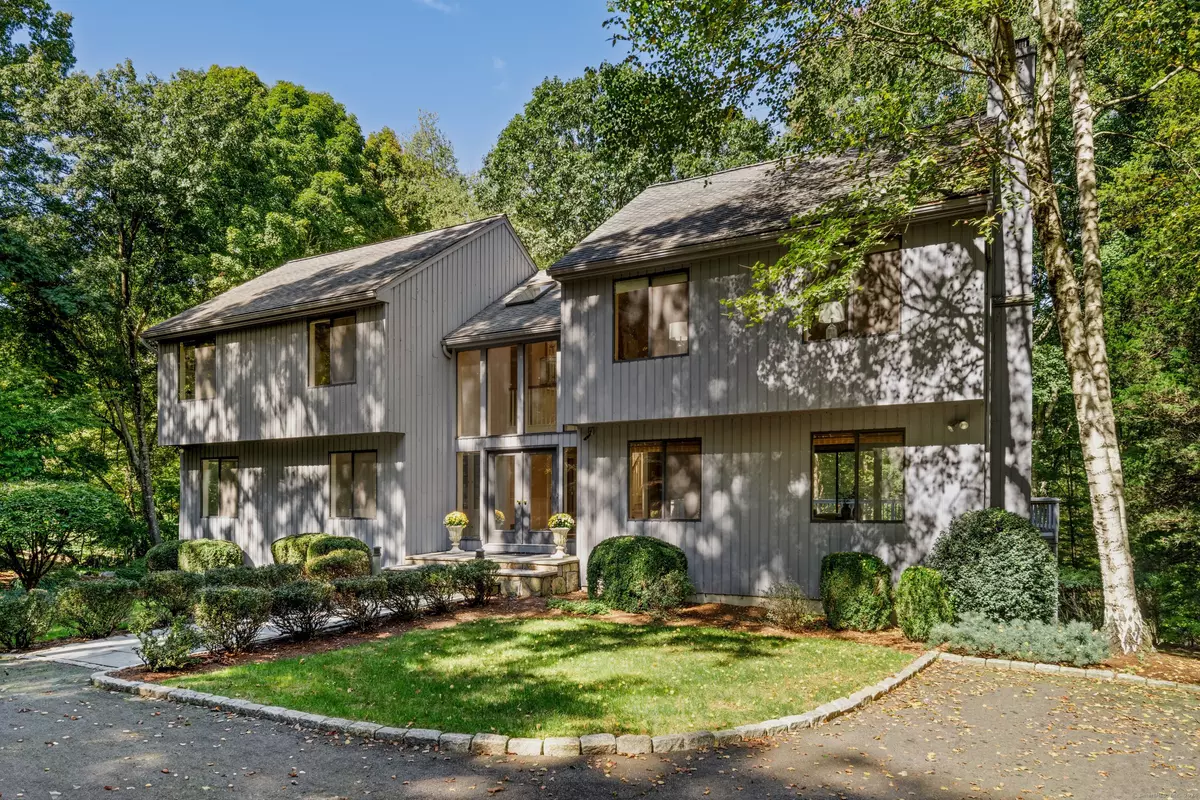 Weston, CT 06883,37 White Oak Lane